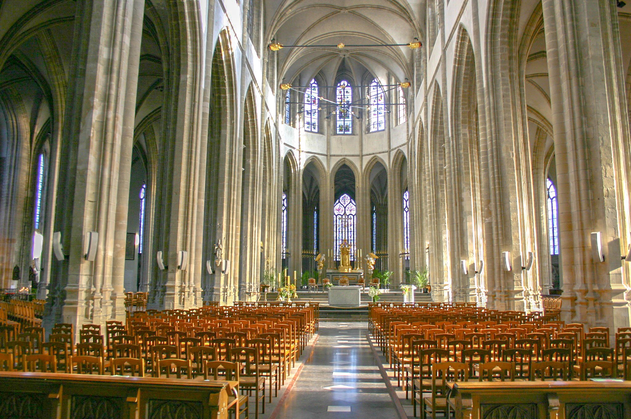 ⛪ 됭케르크 성 엘루아 가톨릭 교회(에글리즈 생텔루아 아 됭케르크)
